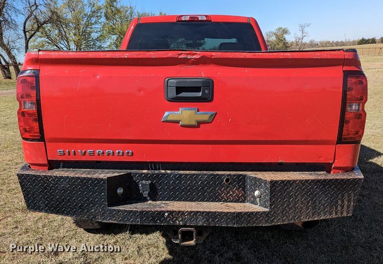 image for item MN9867 2016 Chevrolet Silverado 2500HD  Double Cab pickup truck