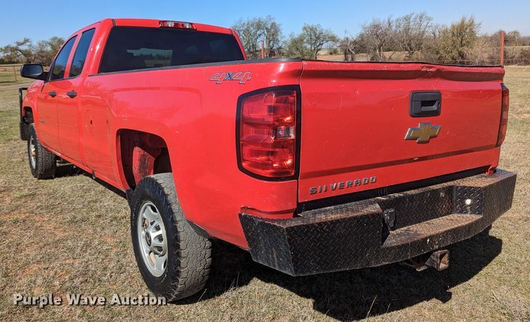 image for item MN9867 2016 Chevrolet Silverado 2500HD  Double Cab pickup truck