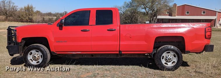 image for item MN9867 2016 Chevrolet Silverado 2500HD  Double Cab pickup truck