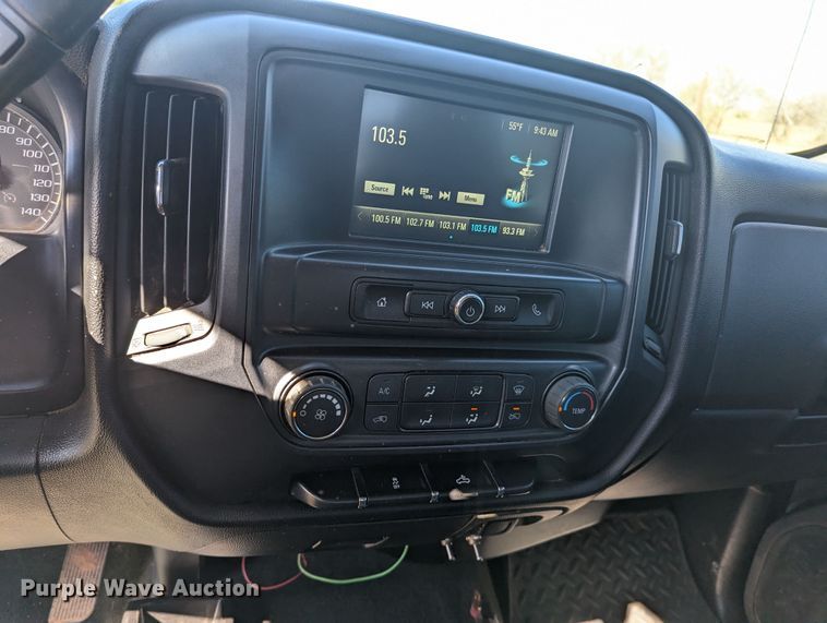 image for item MN9867 2016 Chevrolet Silverado 2500HD  Double Cab pickup truck