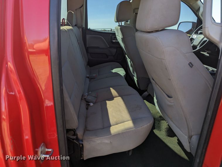 image for item MN9867 2016 Chevrolet Silverado 2500HD  Double Cab pickup truck