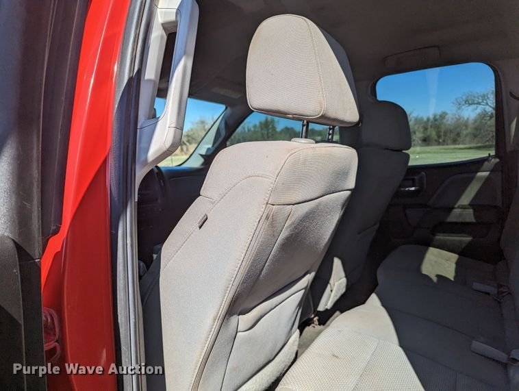 image for item MN9867 2016 Chevrolet Silverado 2500HD  Double Cab pickup truck