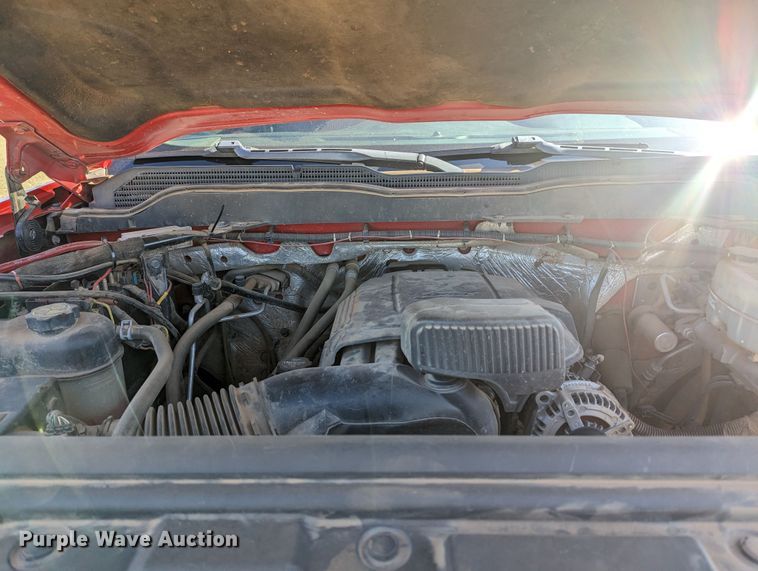 image for item MN9867 2016 Chevrolet Silverado 2500HD  Double Cab pickup truck