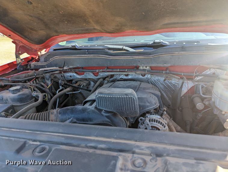 image for item MN9867 2016 Chevrolet Silverado 2500HD  Double Cab pickup truck