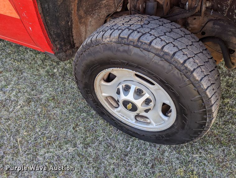 image for item MN9867 2016 Chevrolet Silverado 2500HD  Double Cab pickup truck