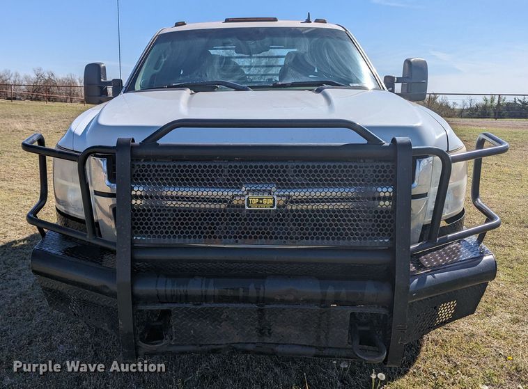 image for item MN9868 2007 Chevrolet Silverado 3500HD  Ext. Cab flatbed pickup truck