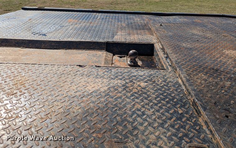 image for item MN9868 2007 Chevrolet Silverado 3500HD  Ext. Cab flatbed pickup truck