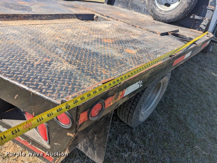 image for item MN9868 2007 Chevrolet Silverado 3500HD  Ext. Cab flatbed pickup truck