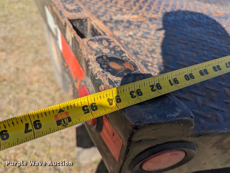 image for item MN9868 2007 Chevrolet Silverado 3500HD  Ext. Cab flatbed pickup truck