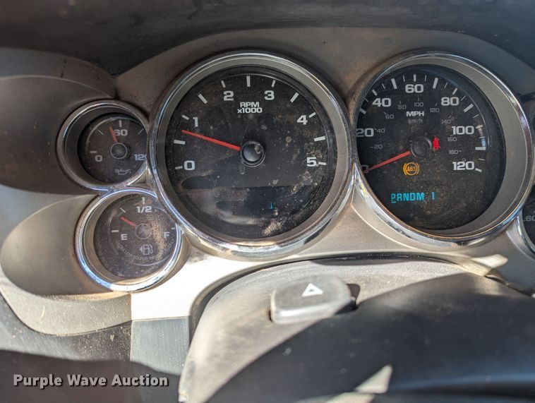 image for item MN9868 2007 Chevrolet Silverado 3500HD  Ext. Cab flatbed pickup truck