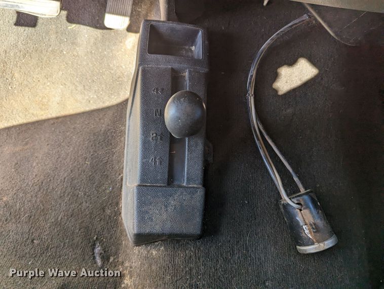 image for item MN9868 2007 Chevrolet Silverado 3500HD  Ext. Cab flatbed pickup truck