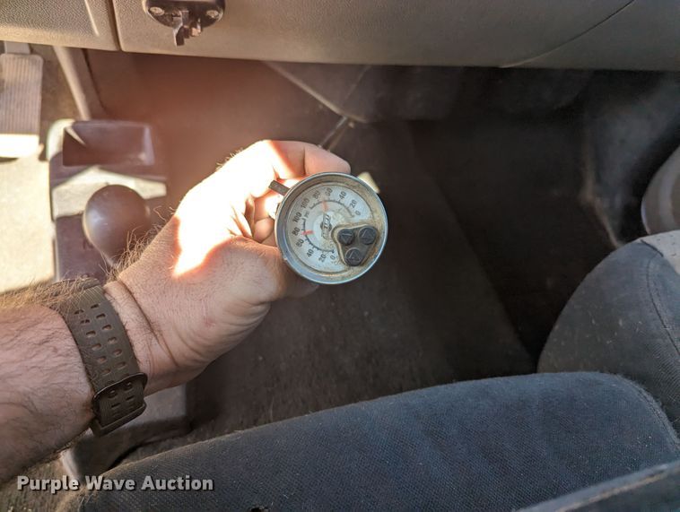 image for item MN9868 2007 Chevrolet Silverado 3500HD  Ext. Cab flatbed pickup truck