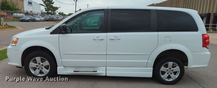 image for item MO9015 2017 Dodge Grand Caravan  handicap accessible van
