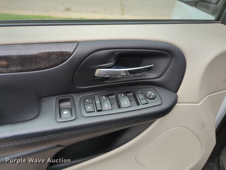 image for item MO9015 2017 Dodge Grand Caravan  handicap accessible van