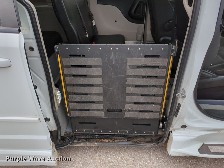 image for item MO9015 2017 Dodge Grand Caravan  handicap accessible van