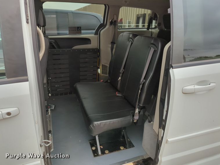 image for item MO9015 2017 Dodge Grand Caravan  handicap accessible van