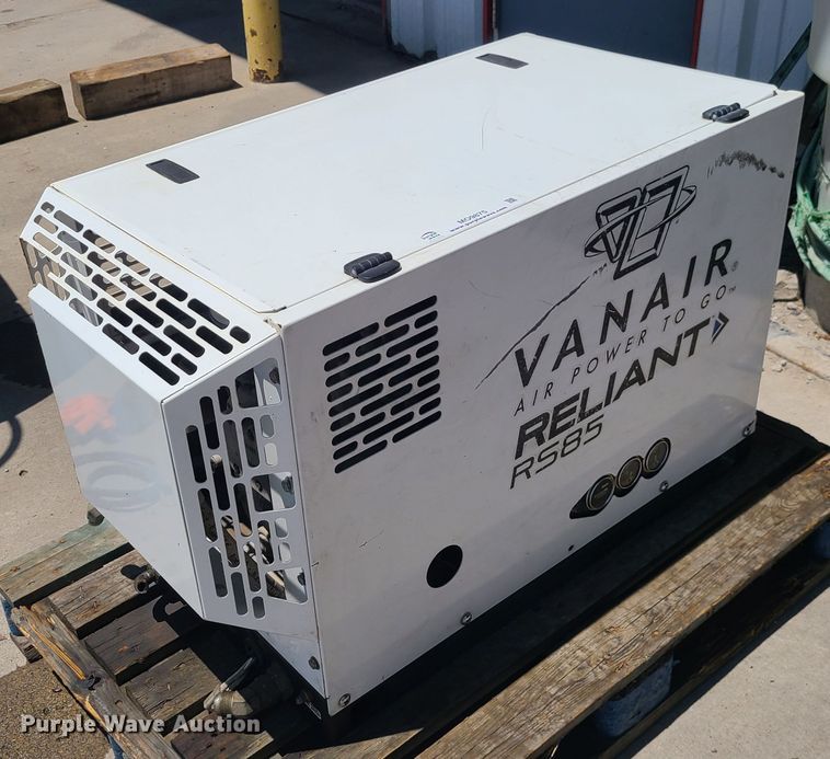 image for item MO9875 Vanair RS85  air compressor