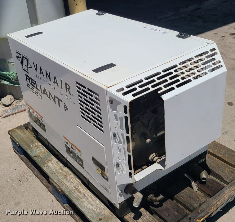 image for item MO9875 Vanair RS85  air compressor