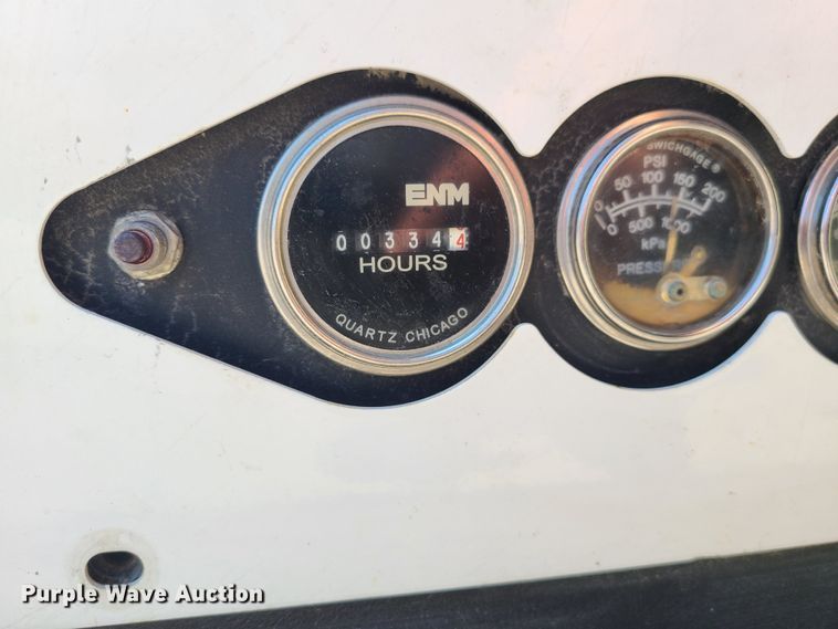 image for item MO9875 Vanair RS85  air compressor