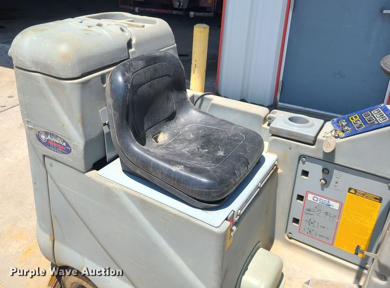 image for item MO9876 Advance Avenger  floor scrubber