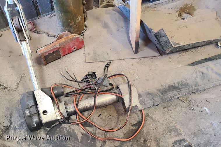 image for item MO9877 Roll-Rite  roll tarp