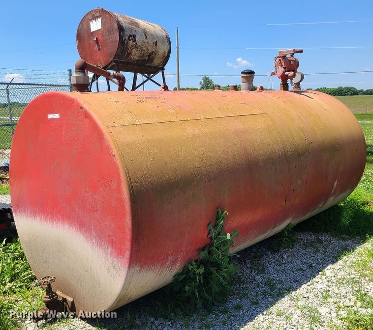 image for item MO9880 Fuel tank