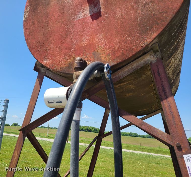 image for item MO9881 Fuel tank