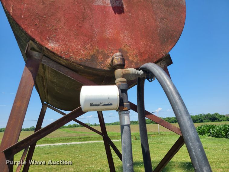 image for item MO9881 Fuel tank