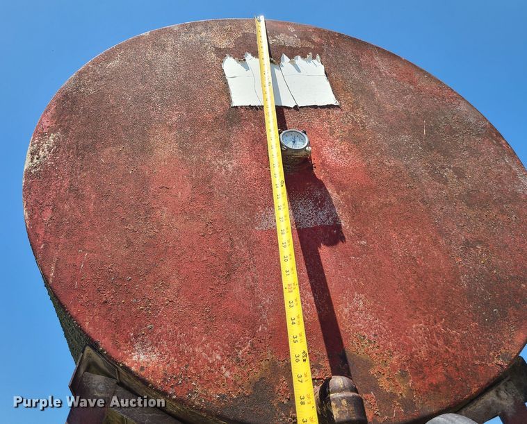 image for item MO9881 Fuel tank