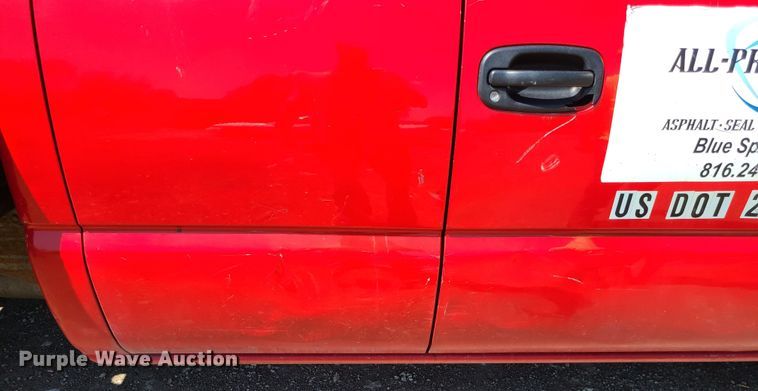 image for item MO9886 2004 Chevrolet Silverado 3500  Ext. Cab pickup truck