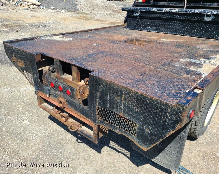 image for item MO9886 2004 Chevrolet Silverado 3500  Ext. Cab pickup truck