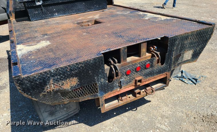 image for item MO9886 2004 Chevrolet Silverado 3500  Ext. Cab pickup truck