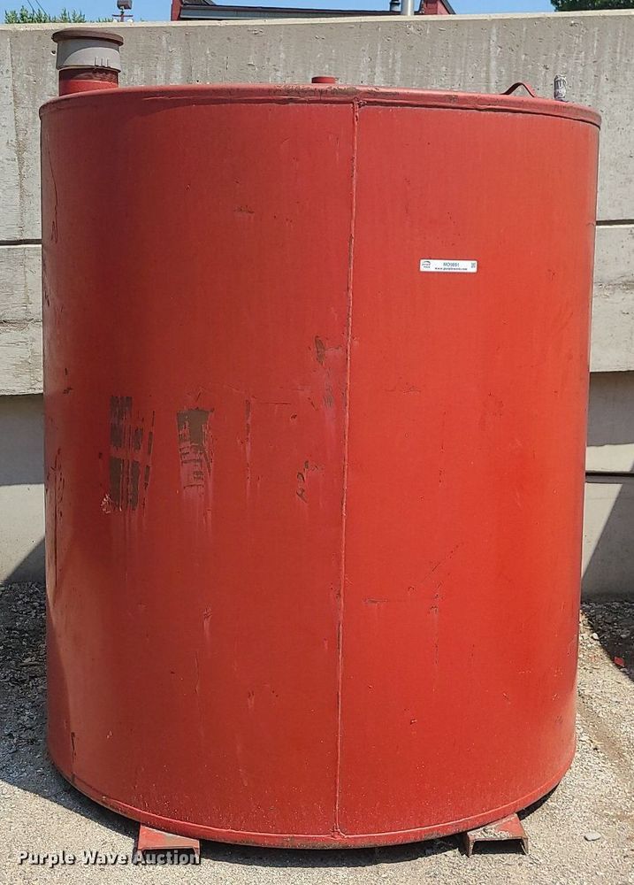image for item MO9891 Oil tank