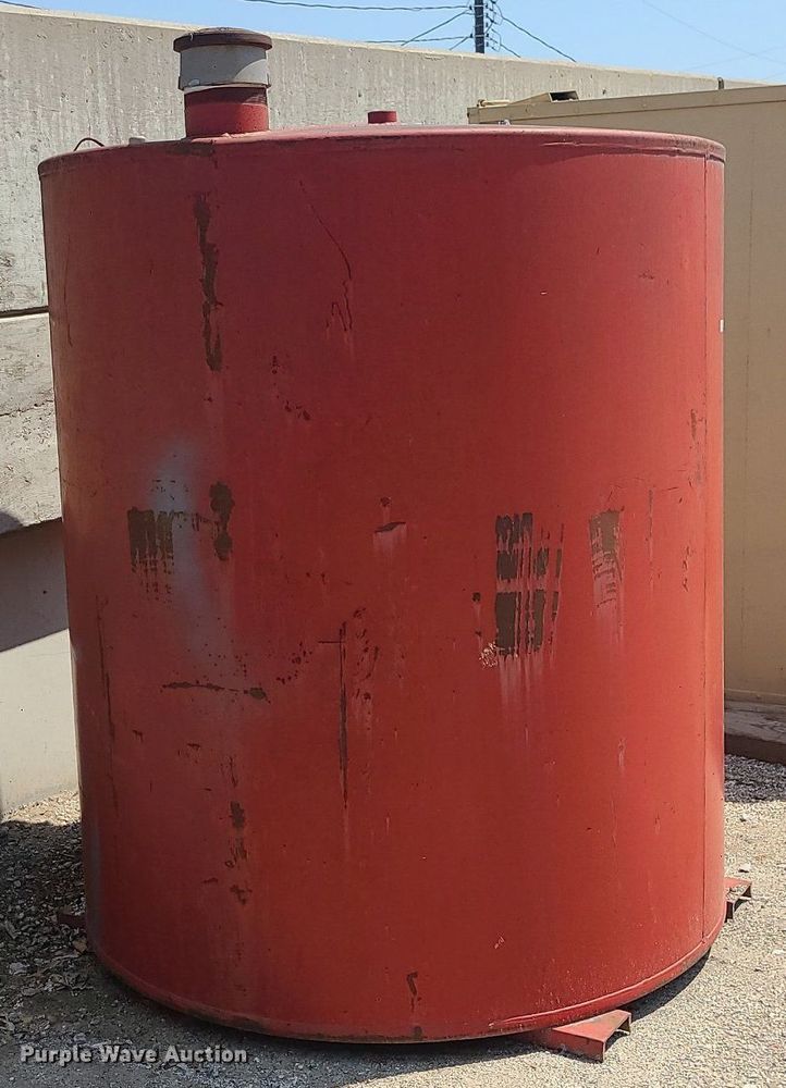 image for item MO9891 Oil tank