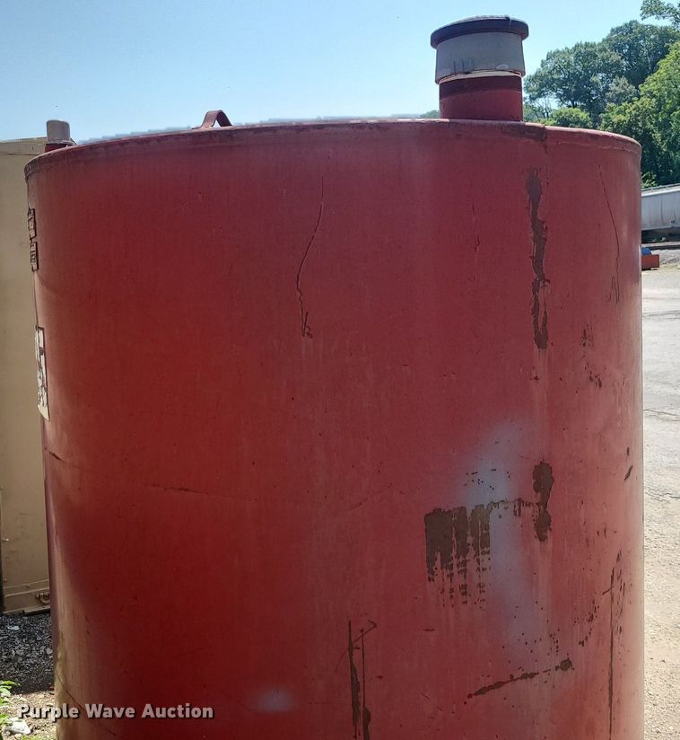 image for item MO9891 Oil tank