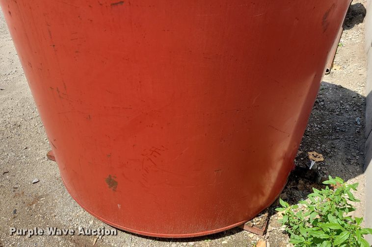 image for item MO9891 Oil tank