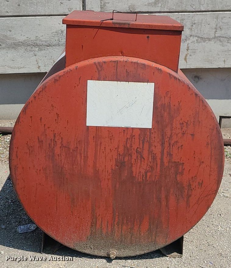 image for item MO9892 Oil tank