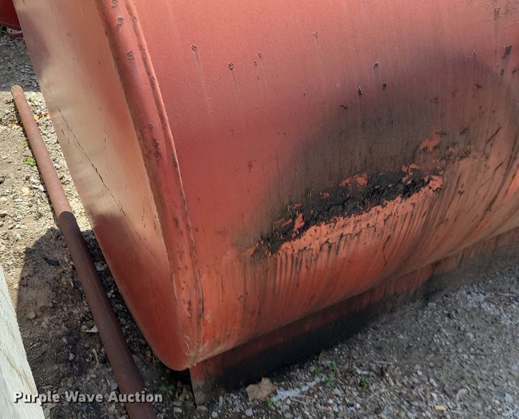 image for item MO9892 Oil tank