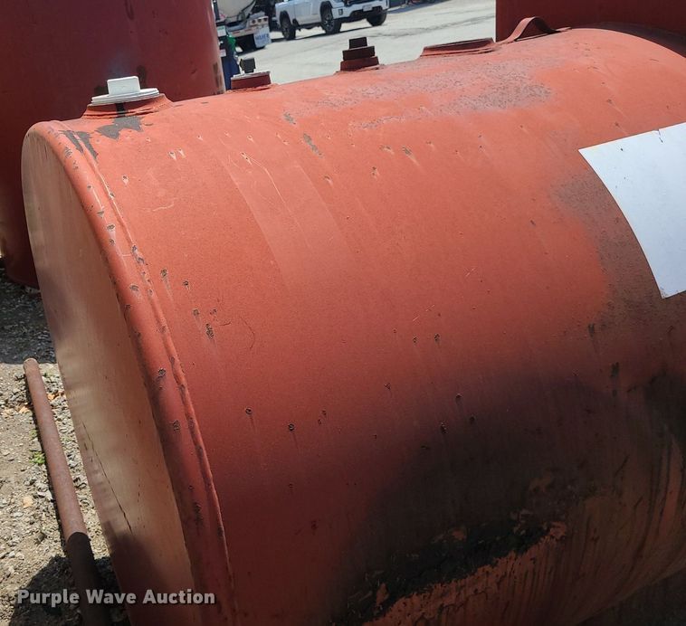 image for item MO9892 Oil tank