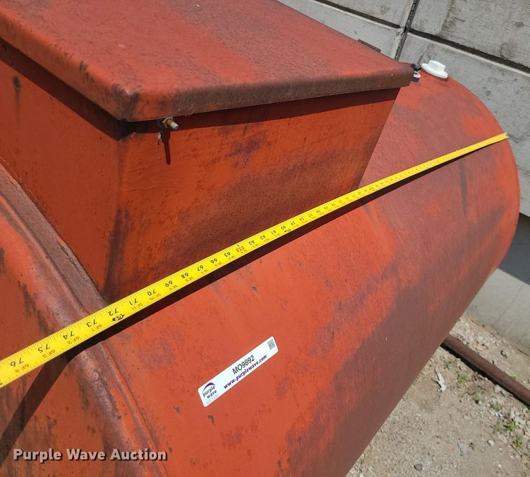 image for item MO9892 Oil tank