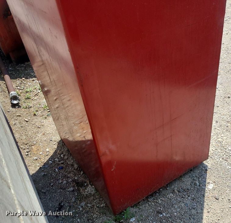 image for item MO9893 Oil tank