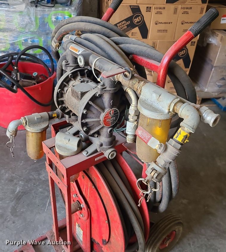 image for item MO9894 Graco Husky 1040  pneumatic fuel pump