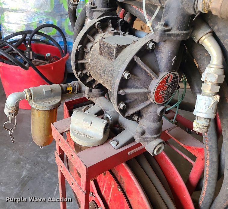 image for item MO9894 Graco Husky 1040  pneumatic fuel pump