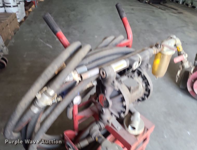 image for item MO9894 Graco Husky 1040  pneumatic fuel pump