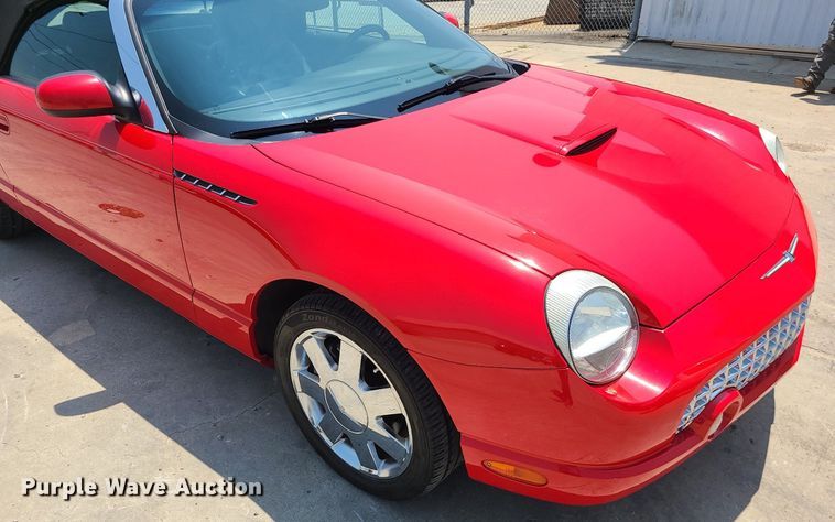 image for item MO9895 2002 Ford Thunderbird  convertible