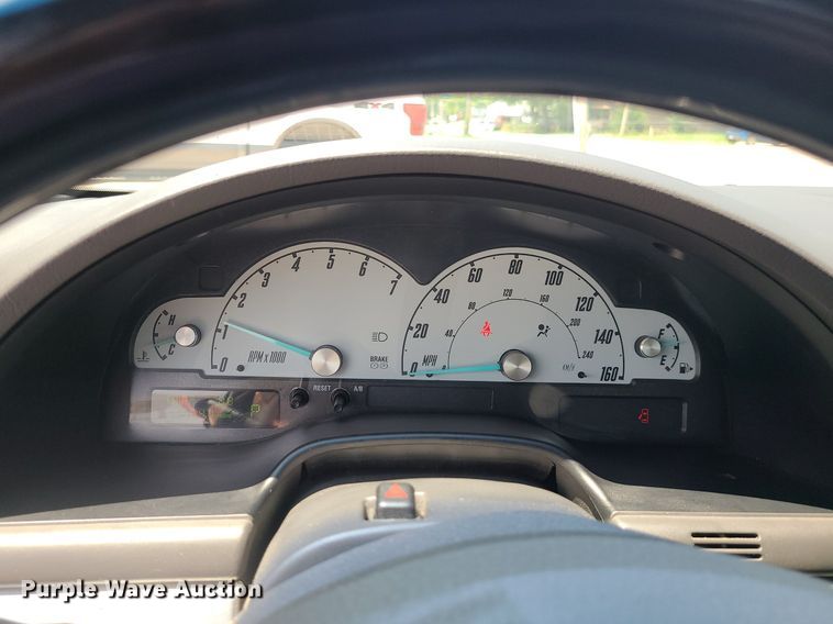 image for item MO9895 2002 Ford Thunderbird  convertible