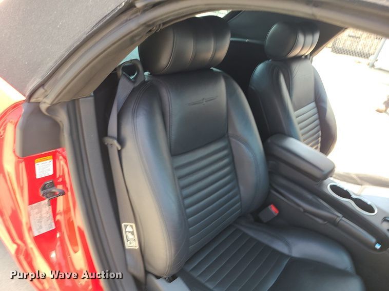 image for item MO9895 2002 Ford Thunderbird  convertible