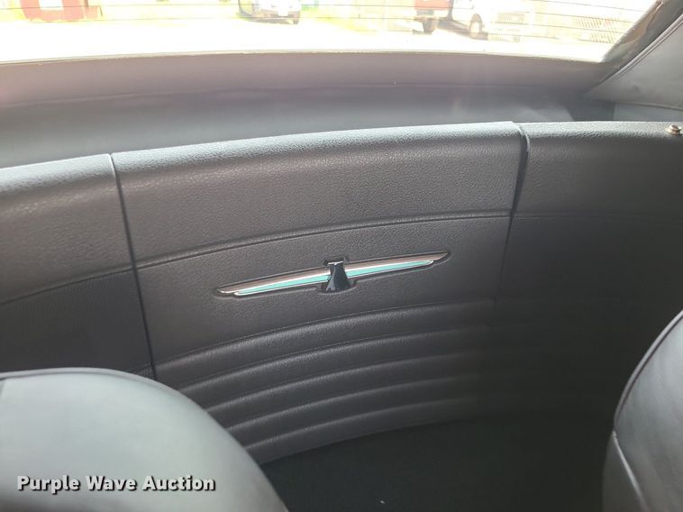 image for item MO9895 2002 Ford Thunderbird  convertible