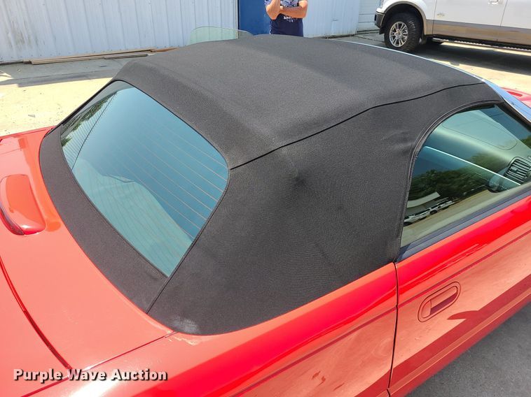 image for item MO9895 2002 Ford Thunderbird  convertible