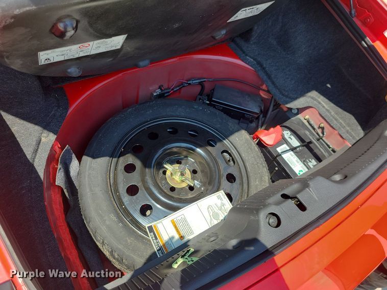 image for item MO9895 2002 Ford Thunderbird  convertible